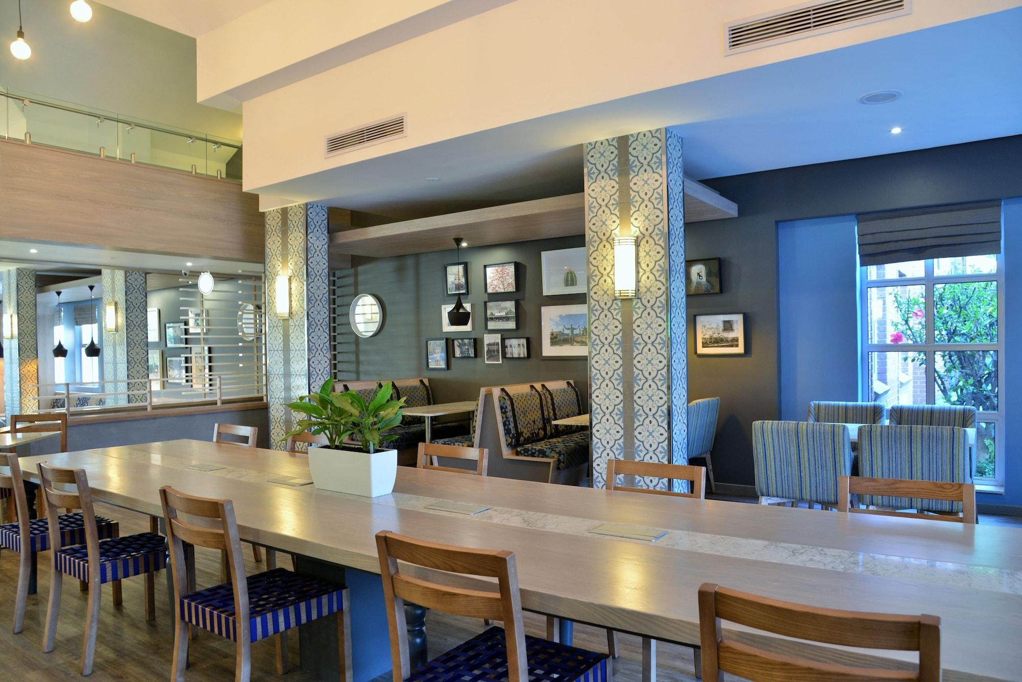 Town Lodge Menlo Park Pretoria Exterior photo