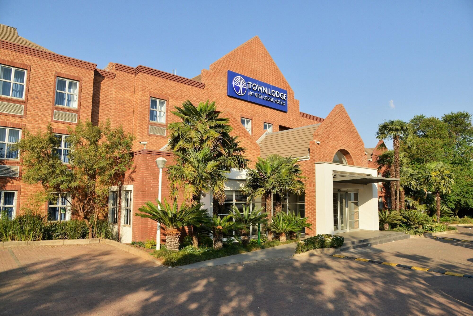 Town Lodge Menlo Park Pretoria Exterior photo