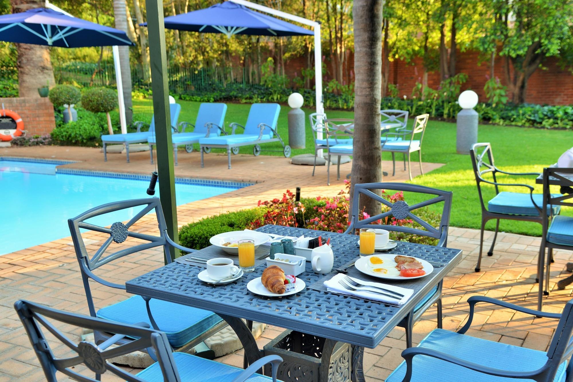 Town Lodge Menlo Park Pretoria Exterior photo