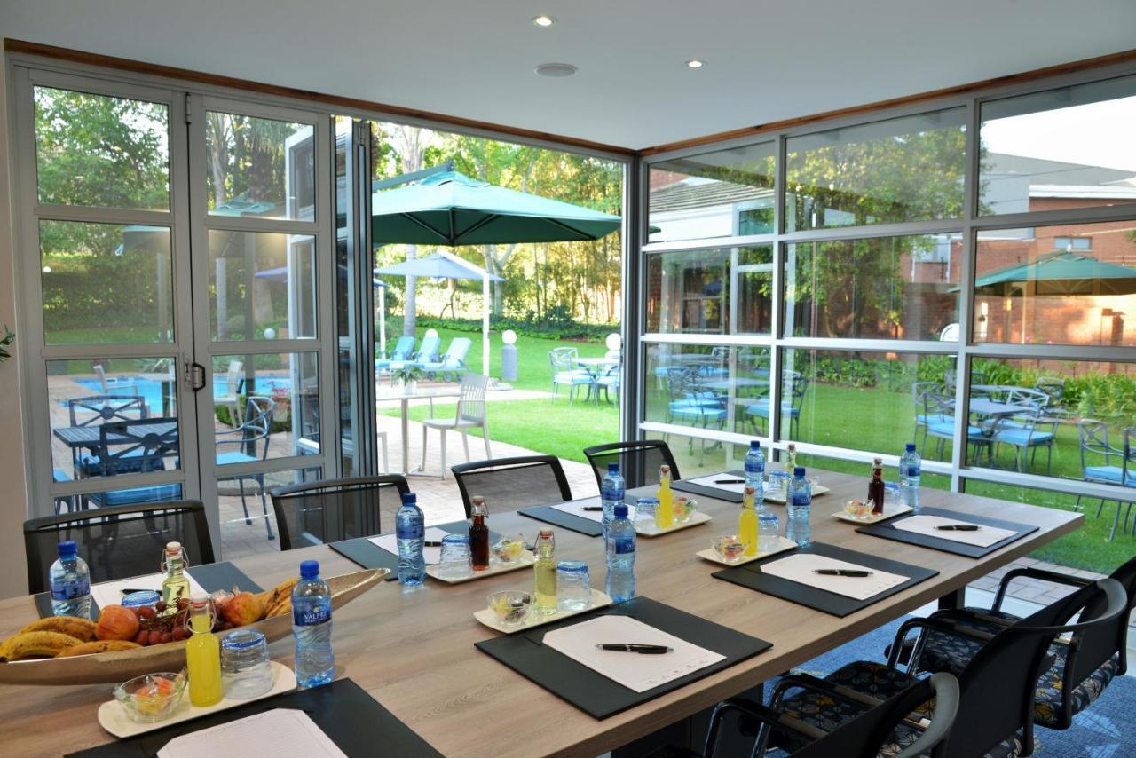 Town Lodge Menlo Park Pretoria Exterior photo